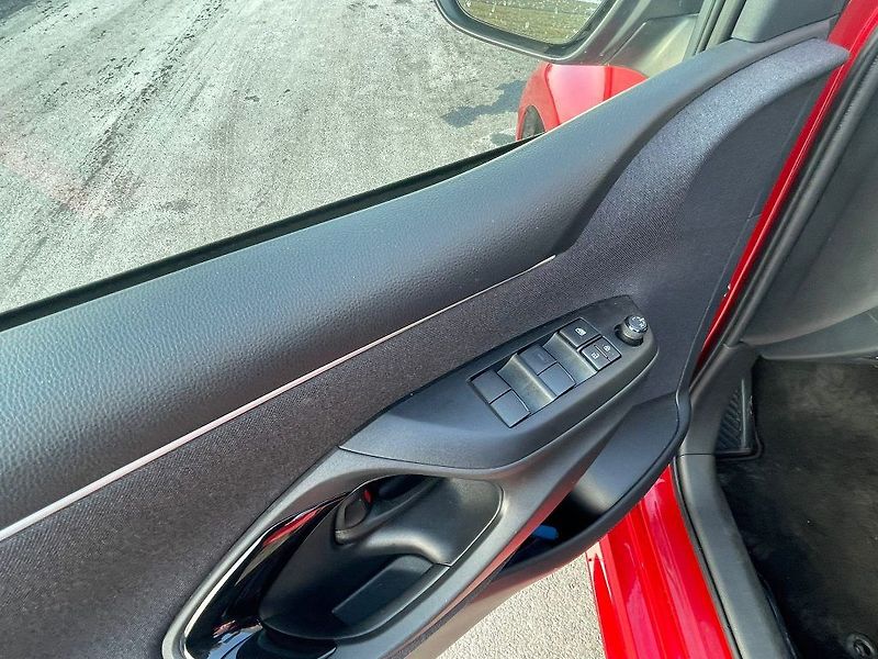 Toyota Yaris 1.5 Hybrid 116HP Style - fotka 12 z 27