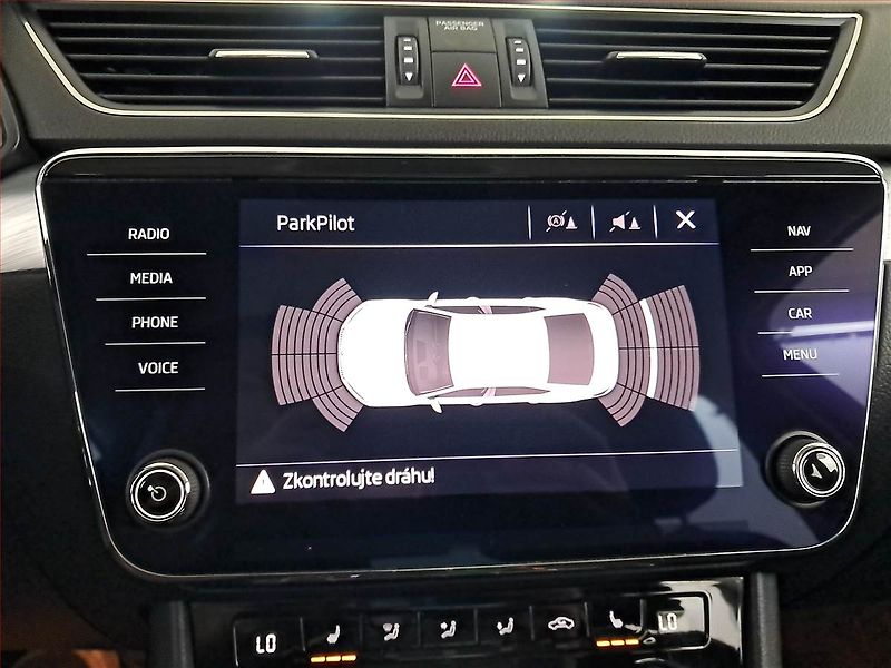 Škoda Superb (2020) 2.0 TDI, Automat, Navi - fotka 17 z 21