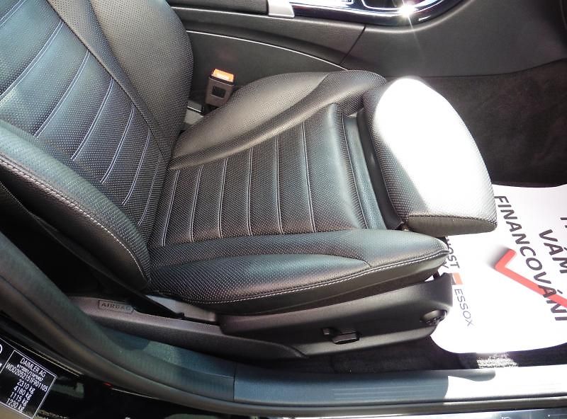 Mercedes-Benz Třídy C 220d 4Matic Avantgarde, Navi, - fotka 17 z 20