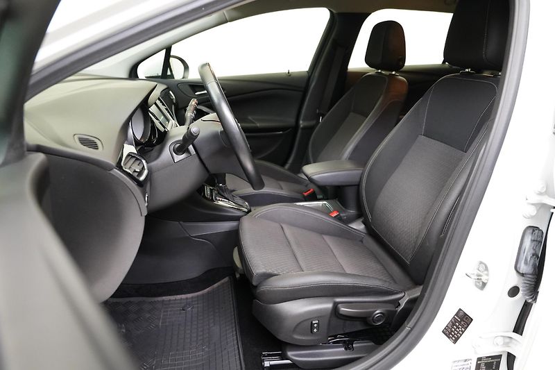 Opel Astra - fotka 11 z 25