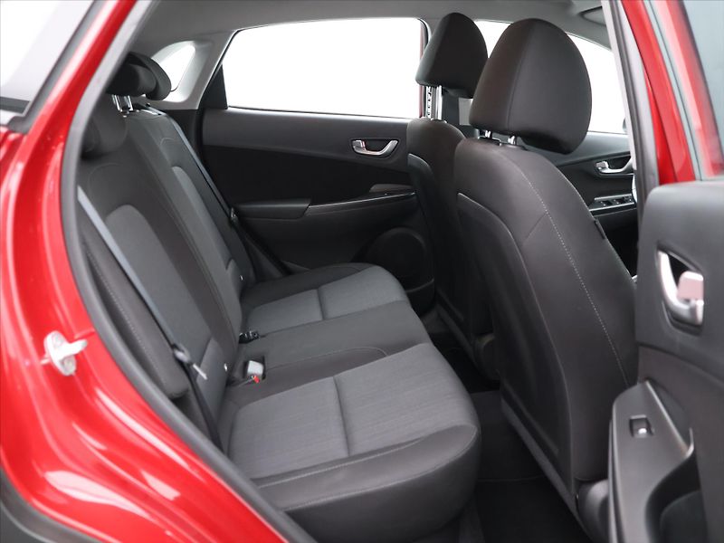 Hyundai Kona 1,0 T-GDI 88kW CZ 1.Maj DPH - fotka 13 z 36