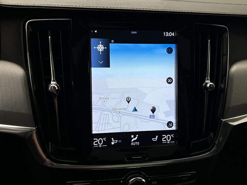 Volvo V90 CC D5 AWD PRO AUT - fotka 28 z 41