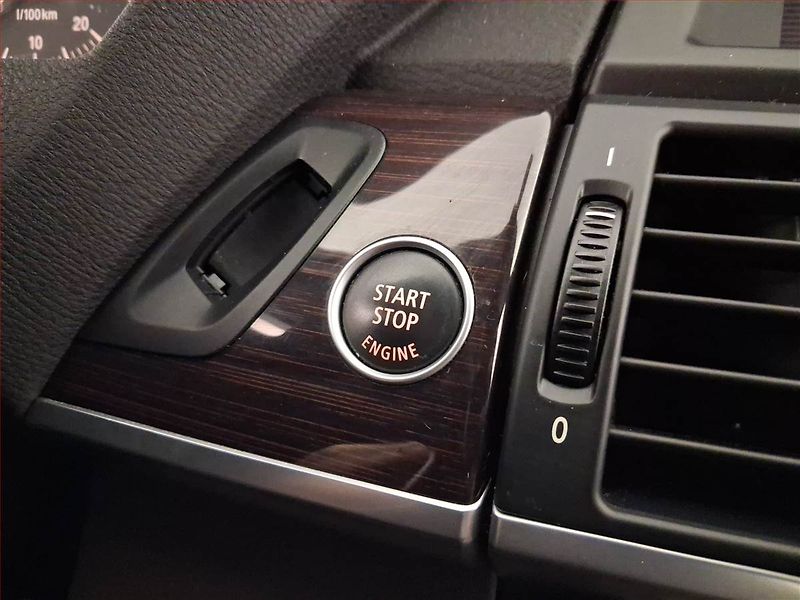 BMW X5 (2009) xDrive35d - fotka 18 z 23