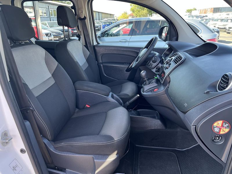 Renault Kangoo 1.5dCi 1.MAJ ČR DPH - fotka 29 z 40