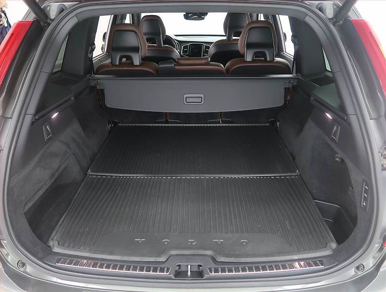 Volvo XC90 (2019) B5 AWD - fotka 14 z 20