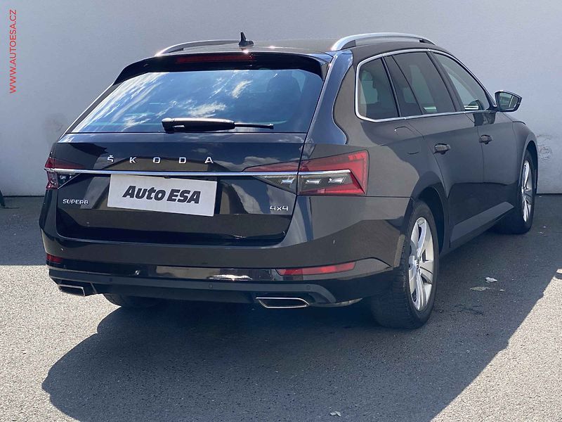Škoda Superb (2019) 2.0 TSi 4x4, Style, DSG, LED - fotka 4 z 18