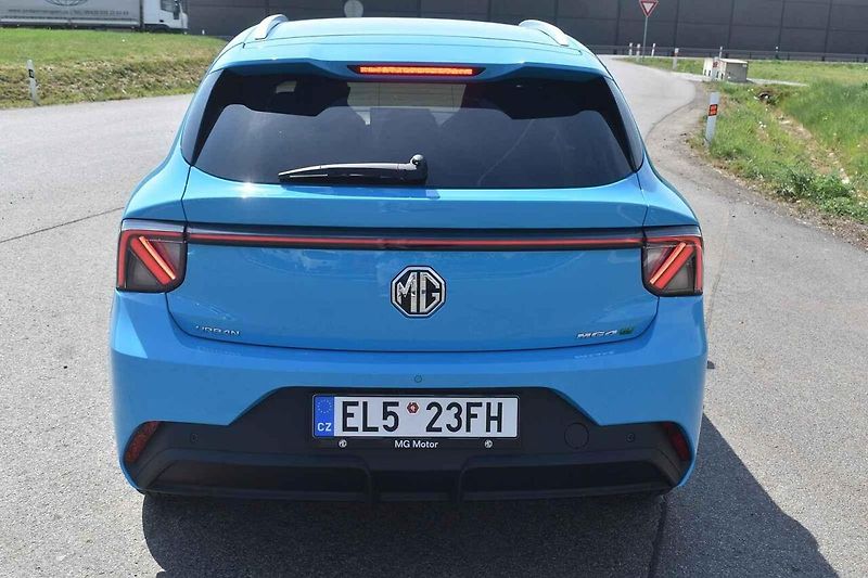 MG4 Urban je plnohodnotné rodinné auto.