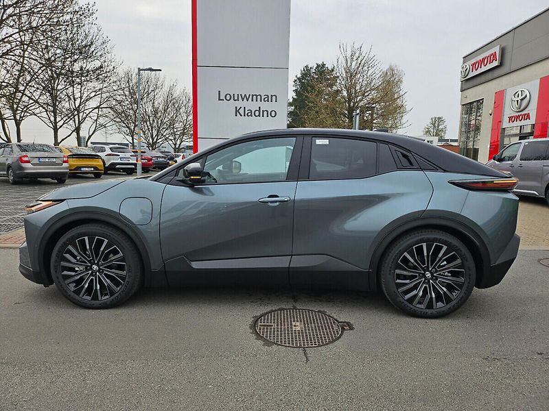Toyota C-HR Executive VIP 4x4 - fotka 2 z 8