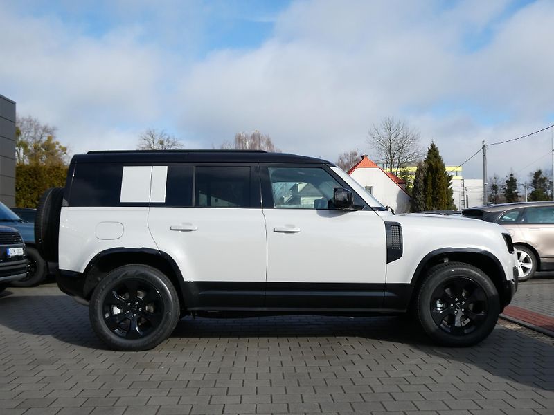 Land Rover Defender 110 3,0 X-Dynamic SE D250 - fotka 6 z 36