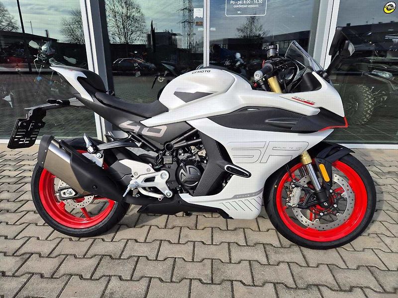 CFMOTO 450 SR (2026) AKČNÍ CENA - fotka 4 z 31