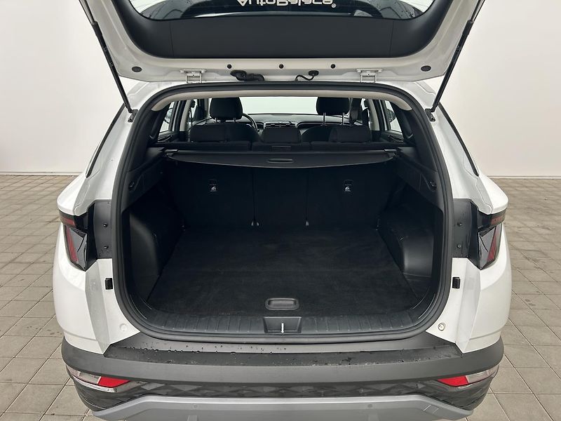 Hyundai Tucson 1.6 T-GDI 4x4 SMART - fotka 14 z 26
