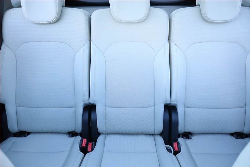 Kia Carens (2016) 1.6 GDI, Serv.kniha, Tempomat - fotka 10 z 26