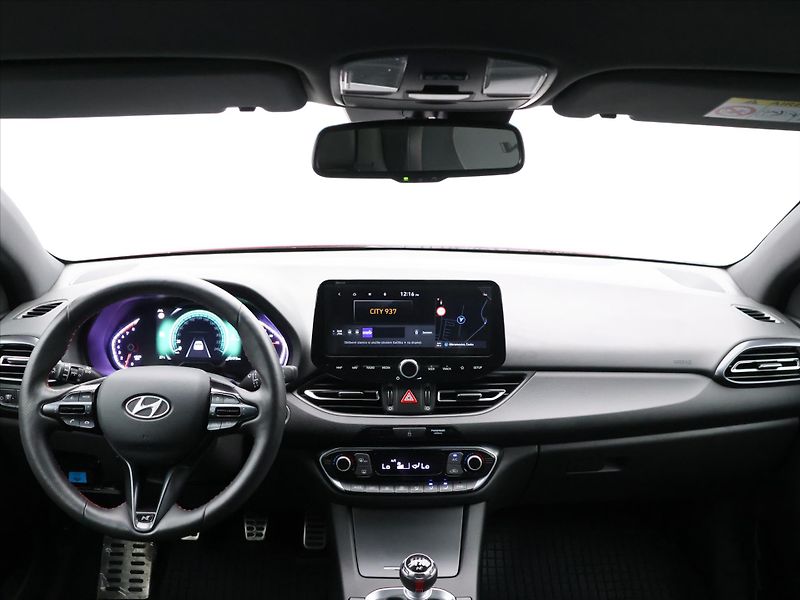 Hyundai i30 1,5 T-GDI 117kW N-Line Premium - fotka 27 z 34