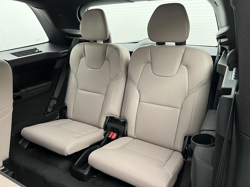 Volvo XC90 (2026) T8 AWD PLUS BRIGHT - fotka 4 z 47