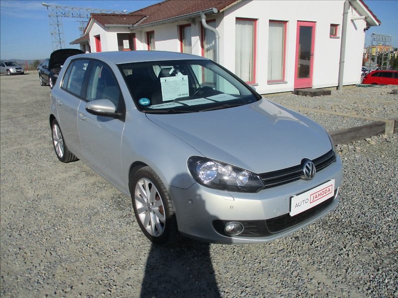 Volkswagen Golf 1,4 TSI, Highline, aut. klima, - fotografie inzerátu