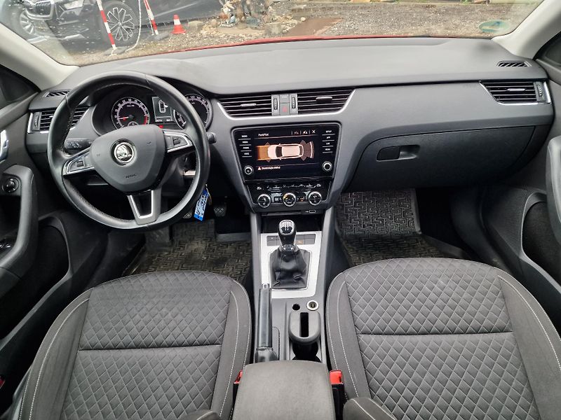 Škoda Octavia 1,6TDI 85KW DRIVE TAŽNÉ  - fotka 12 z 19