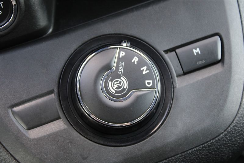 Citroën Jumpy 2,0 HDi  ČR,DPH,AT,8MÍST,SHINE - fotka 20 z 51