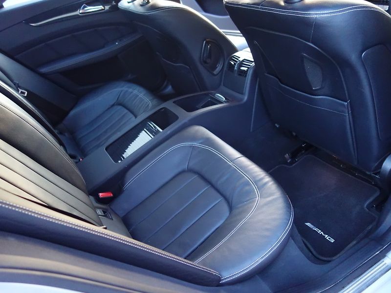 Mercedes-Benz CLS (2012) 350D*4M*AMG*195KW*TOP-VÝB*CZ!! - fotka 41 z 48