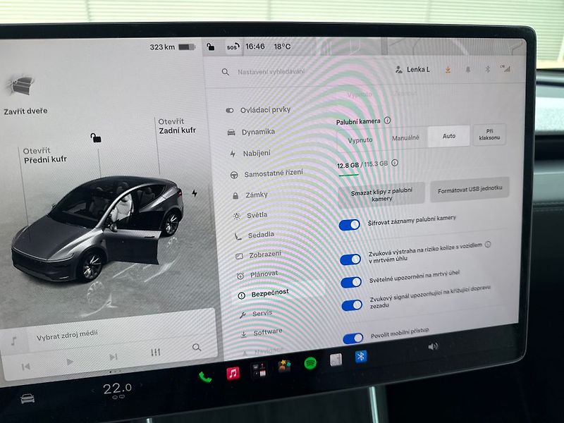 Tesla Model Y (2025) - fotka 67 z 76