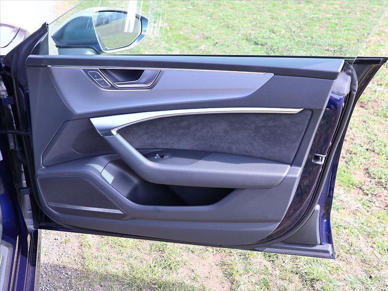 Audi S7 3,0 V6 253kW Quattro DPH B&O H - fotka 13 z 46
