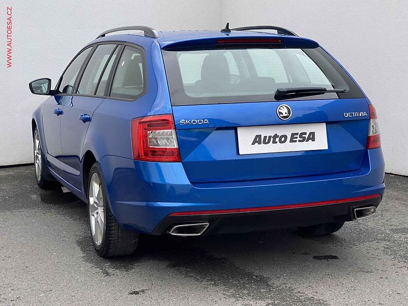 Škoda Octavia (2013) 1.6 TDi, ČR, Elegance, bixen - fotka 6 z 17
