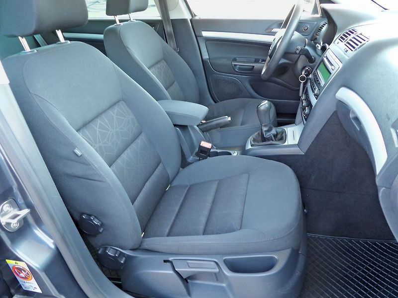 Škoda Octavia 2.0TDI Family Tažné Serviska - fotka 17 z 29