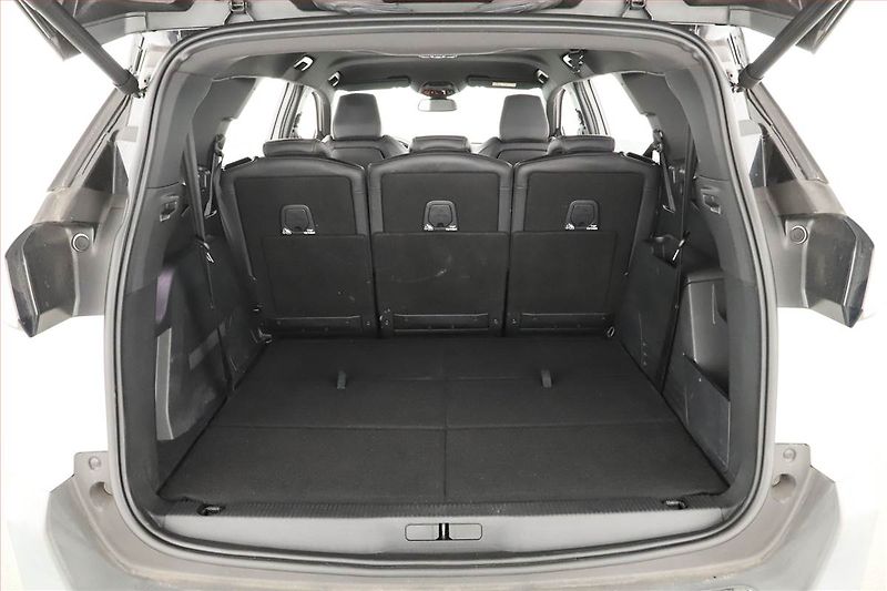 Peugeot 5008 (2019) PureTech 180 - fotka 12 z 21