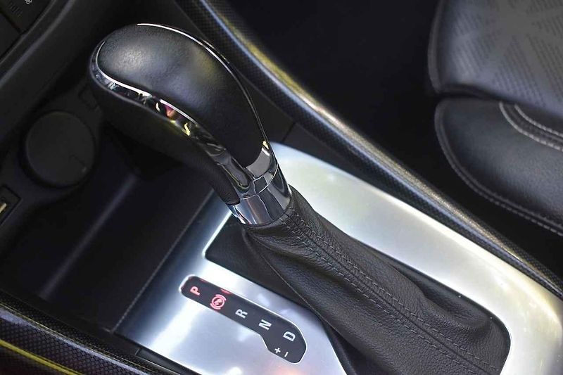 Opel Cascada se hodí třeba na výjižďky k vodě.