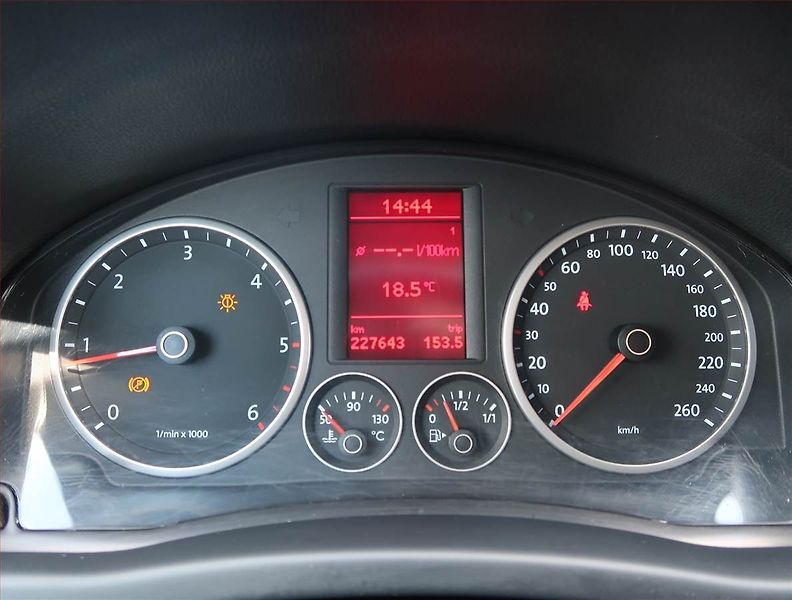 Volkswagen Tiguan (2008) 2.0 TDI, 4X4, Navi, Tempomat - fotka 11 z 23