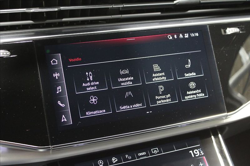 Audi Q7 3,0 TDI Quattro S-Line - fotka 26 z 35