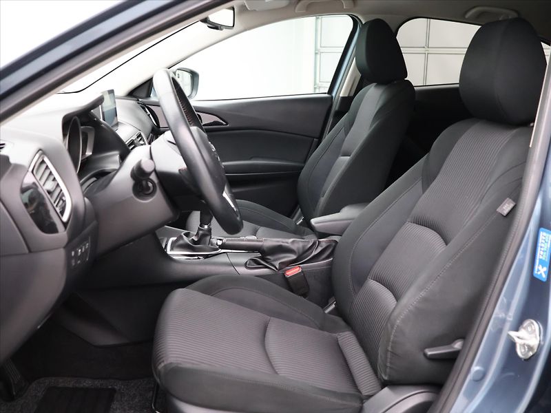 Mazda 3 2,0 Skyactiv-G120 88kW - fotka 10 z 28