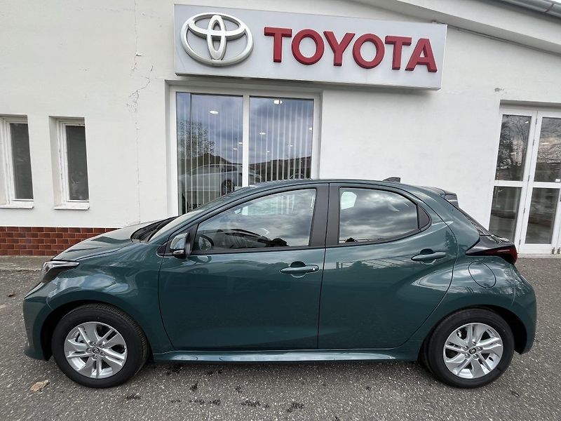 Toyota Yaris 1.5L HEV116 CVT Comfort - fotka 4 z 26