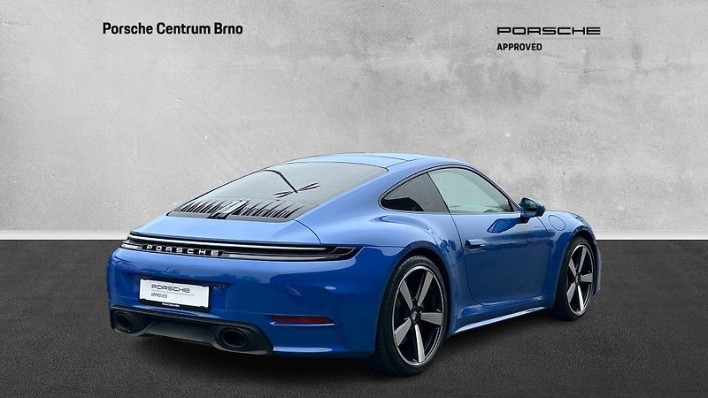 Porsche 911 Carrera - fotka 6 z 29