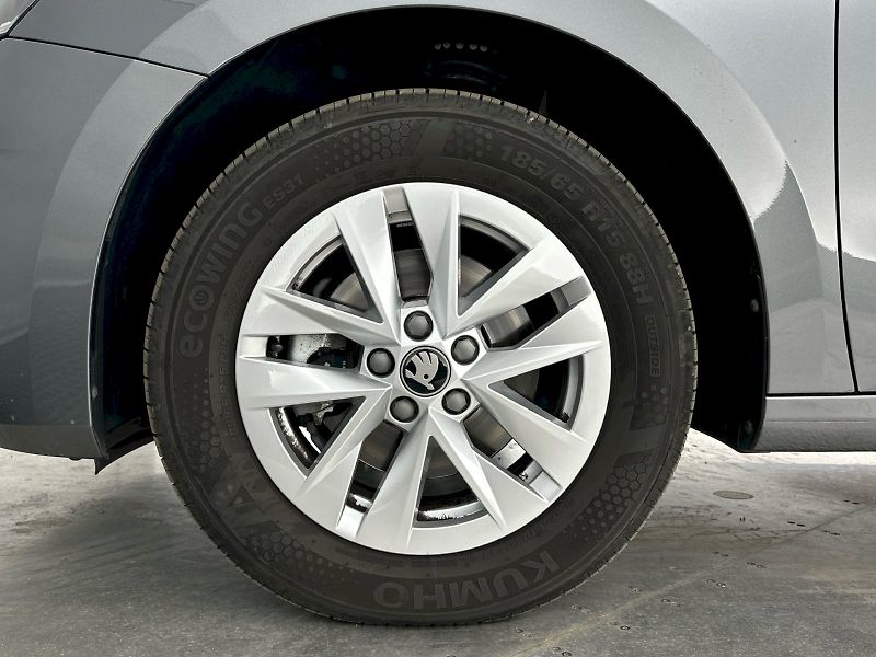 Škoda Fabia (2025) DSG 1.0TSI 85kW Top Selection - fotka 30 z 30