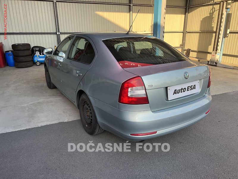 Škoda Octavia (2011) 1.6TDi, 2.maj,ČR - fotka 2 z 3
