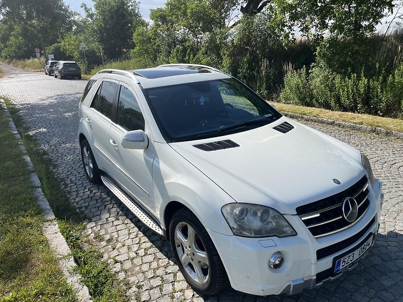 Mercedes-Benz Třídy M (2009) originál AMG facelift exteriér - fotka 4 z 23