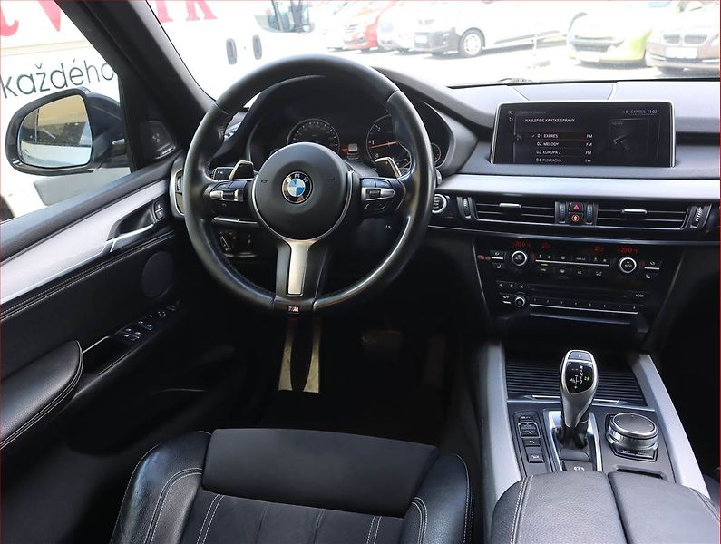 BMW X5 (2017) M Paket xDrive40d - fotka 7 z 25