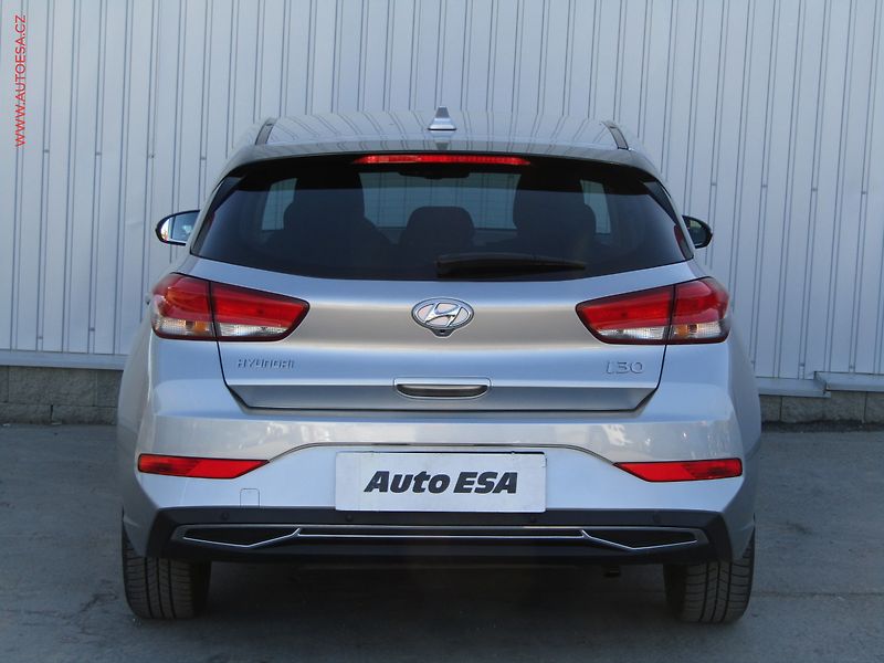 Hyundai i30 (2021) 1.0T-GDI, ČR, Smart, LED - fotka 5 z 20