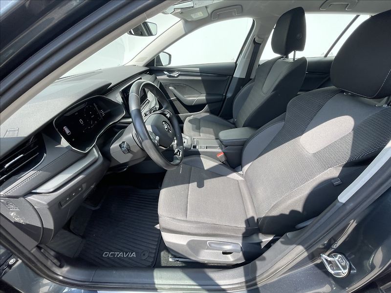 Škoda Octavia 1,4 TSI DSG Combi Ambition  iV - fotka 4 z 24