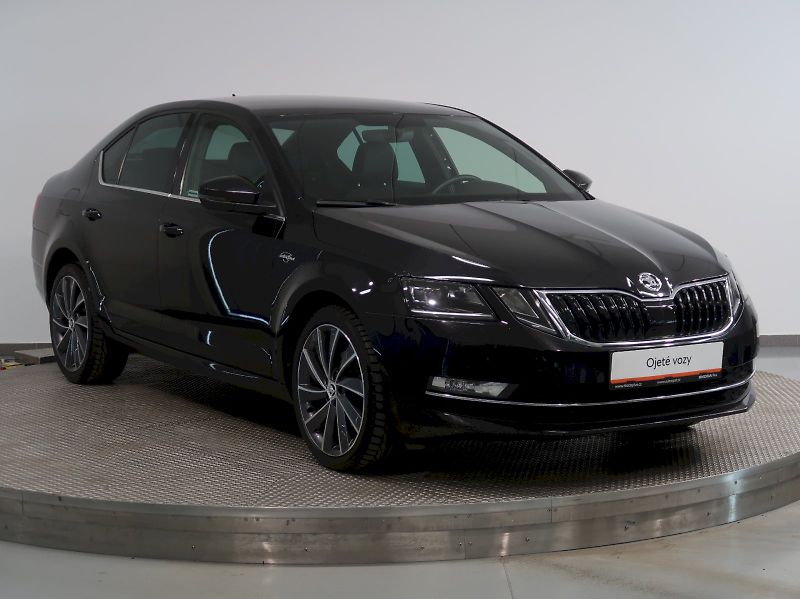 Škoda Octavia (2019) LAURIN&KLEMENT 2.0TDI 110KW DS - fotka 6 z 48