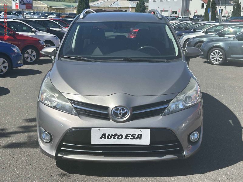Toyota Verso (2015) 1.6D-4D, ČR, autoAC - fotka 2 z 19
