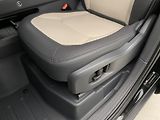 Land Rover Defender 110 D300 X-DYNAMIC AWD AUT CZ - náhled 24