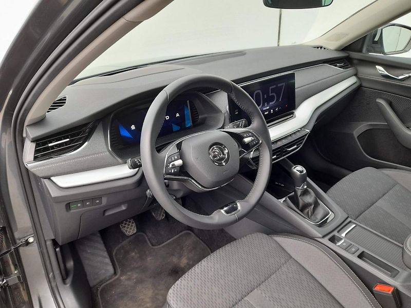 Škoda Octavia Style Plus 1.5 TSI 110kW 6MP - fotka 13 z 20