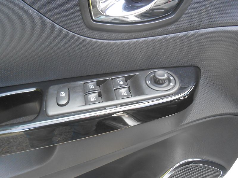 Renault Captur 1.5DCi,NAVI, CHROM,ALU!! - fotka 23 z 34