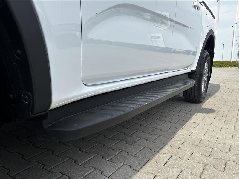 Ford Ranger 2,0 125kW XLT Double cab - fotka 11 z 33