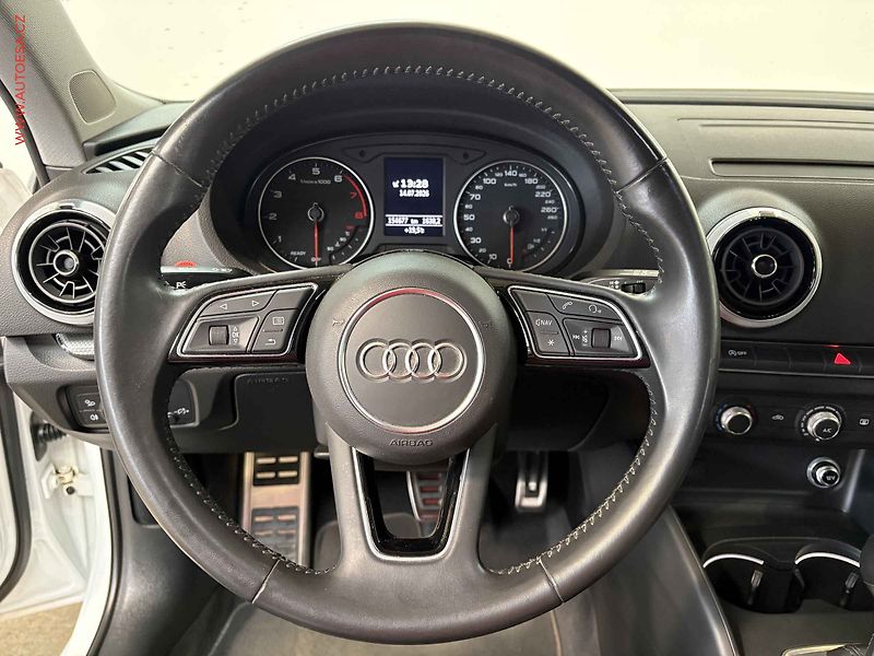 Audi A3 (2018) 2.0 TFSI quattro, AT, navi - fotka 15 z 17