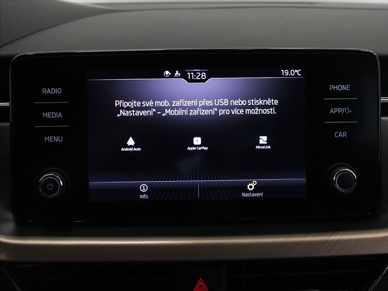 Škoda Kamiq 1,5 TSi 110kW Style 2xSady k. - fotka 11 z 22