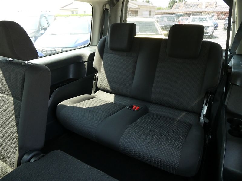 Volkswagen Caddy 2,0 TDi 110kW 7.míst,Maxi,1maj - fotka 23 z 52