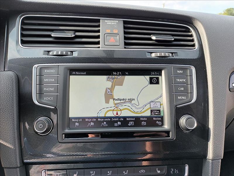 Volkswagen Golf 2,0 TDI,GTD,135KW,NAVI,XENON - fotka 29 z 50