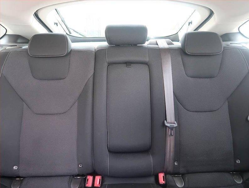 Ford Mondeo (2015) 2.0 TDCI, Navi, Tempomat - fotka 10 z 14